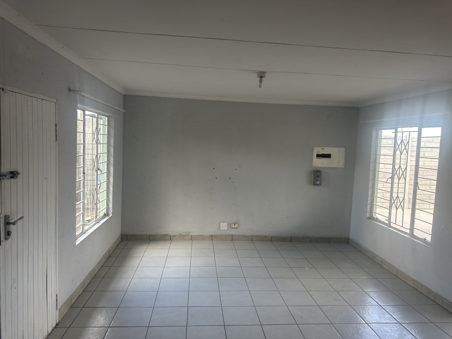 To Let 3 Bedroom Property for Rent in Oos Einde North West